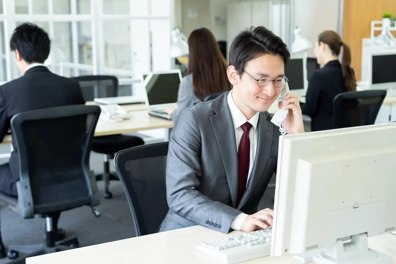 IVRをコールセンターに導入するメリットは？仕組みや注意点も解説